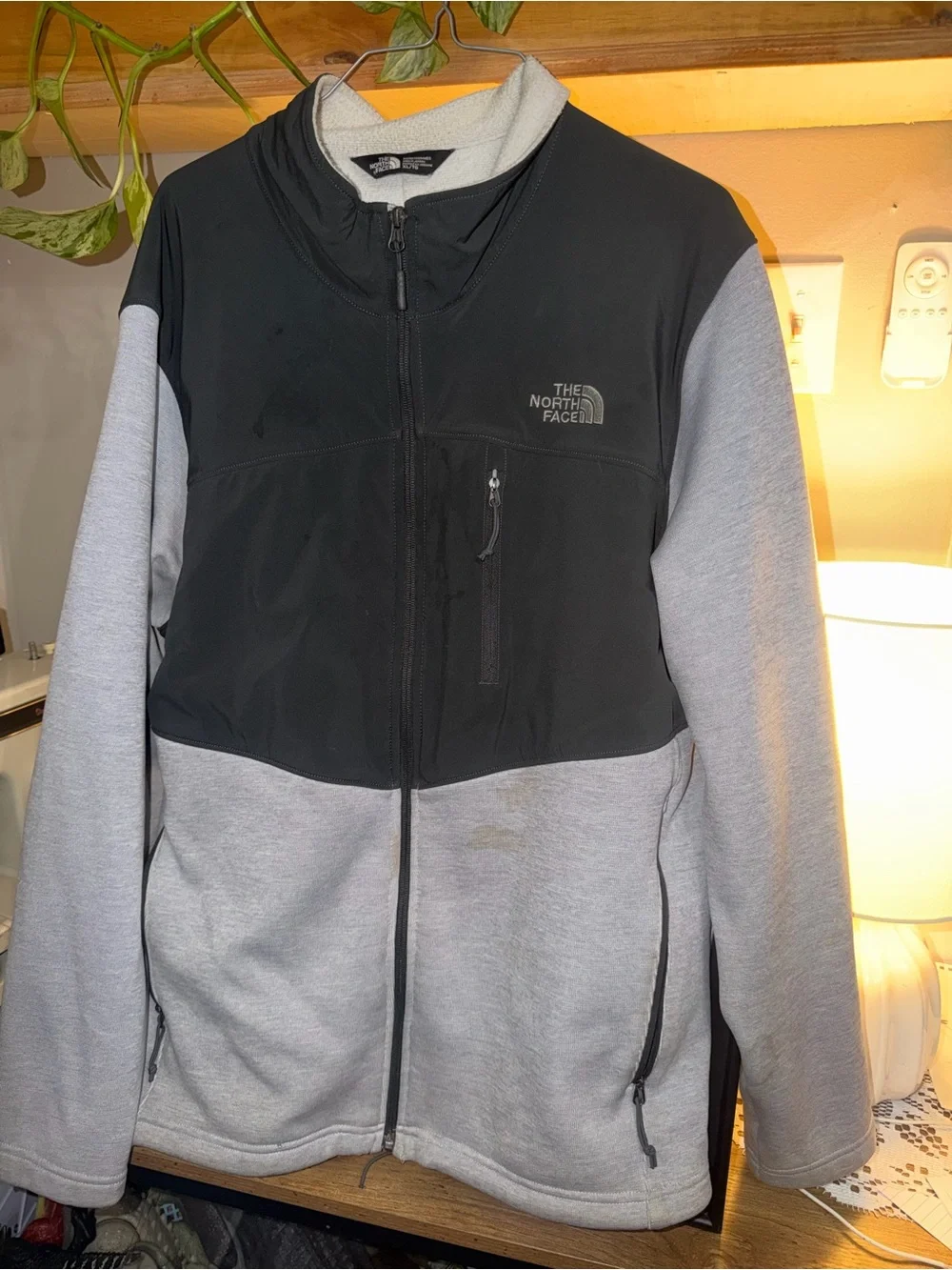 The North Face Men's Black & Light Gray Fleece Performance Jacket